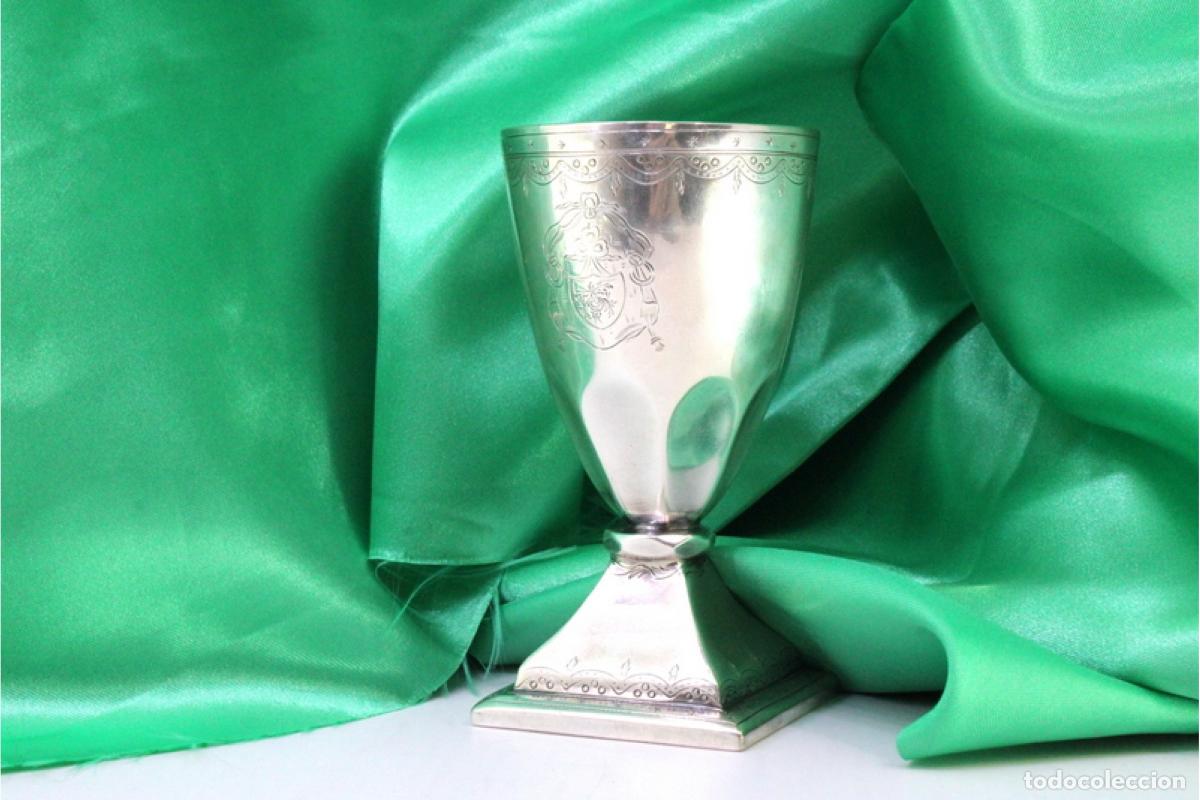 Antig&uuml;edades: copa de plata - Foto 7