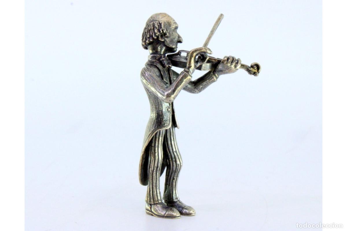 Antig&uuml;edades: M&uacute;sico vestido de plata tocando el viol&iacute;n - Foto 4