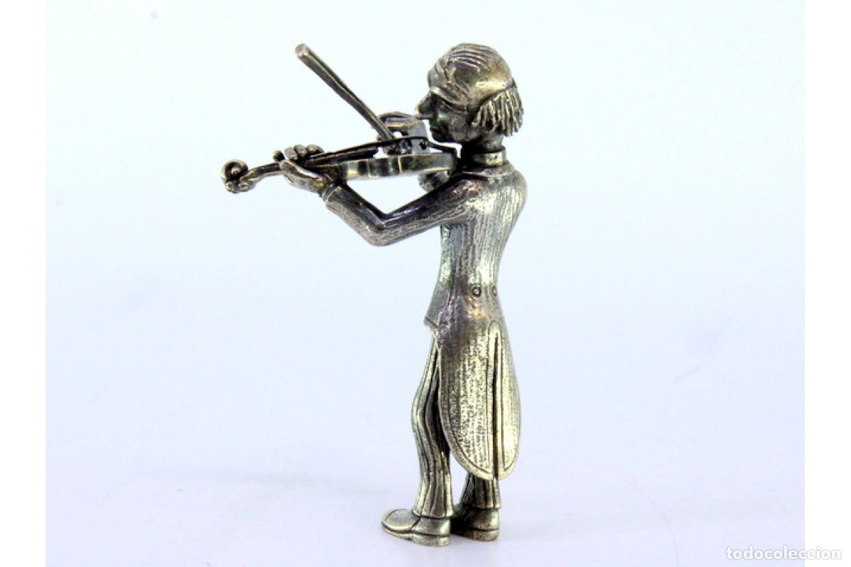 Antig&uuml;edades: M&uacute;sico vestido de plata tocando el viol&iacute;n - Foto 5