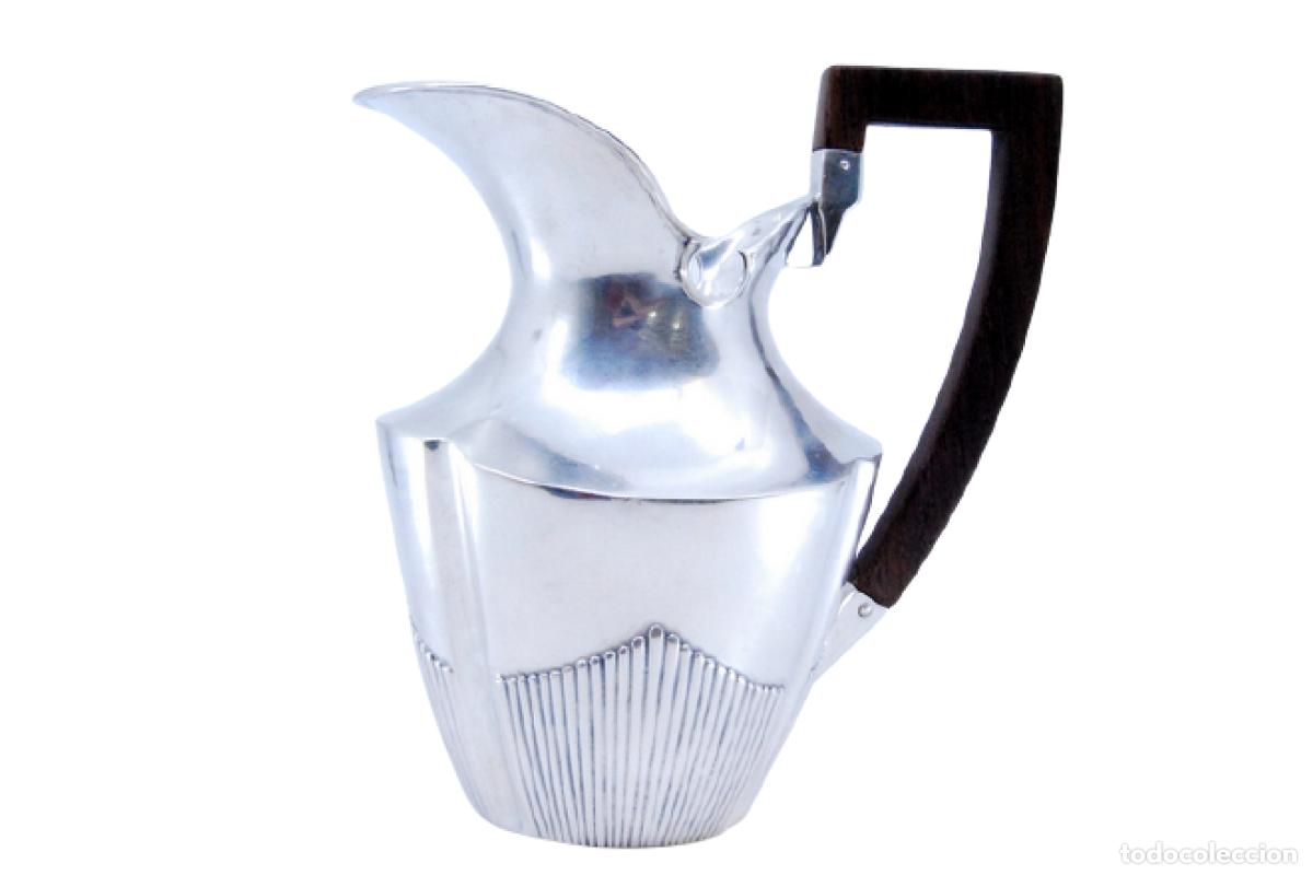 Antig&uuml;edades: jarra de leche de plata - Foto 1