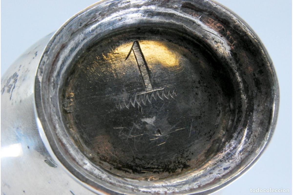 Antig&uuml;edades: jarra de leche de plata - Foto 3