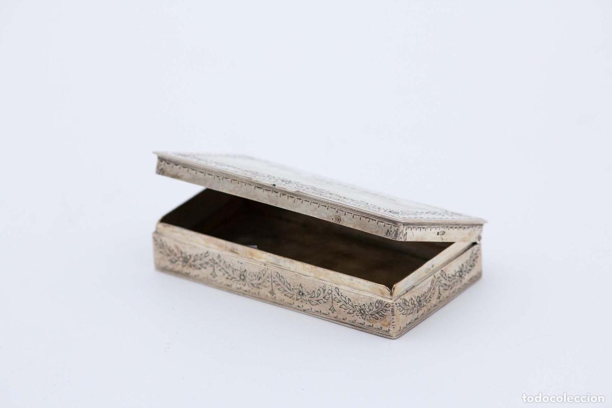 Antig&uuml;edades: hucha de plata - Foto 1