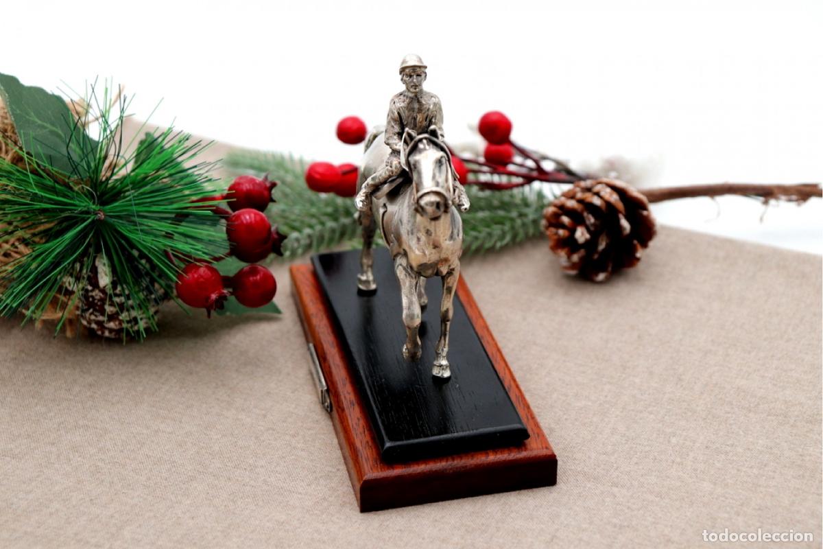 Antig&uuml;edades: Caballo y jinete, en plata. - Foto 2