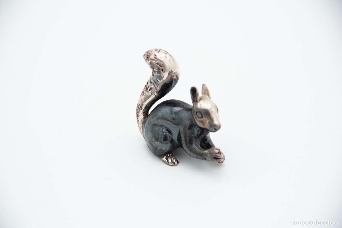 Antig&uuml;edades: Ardilla de plata - Foto 1