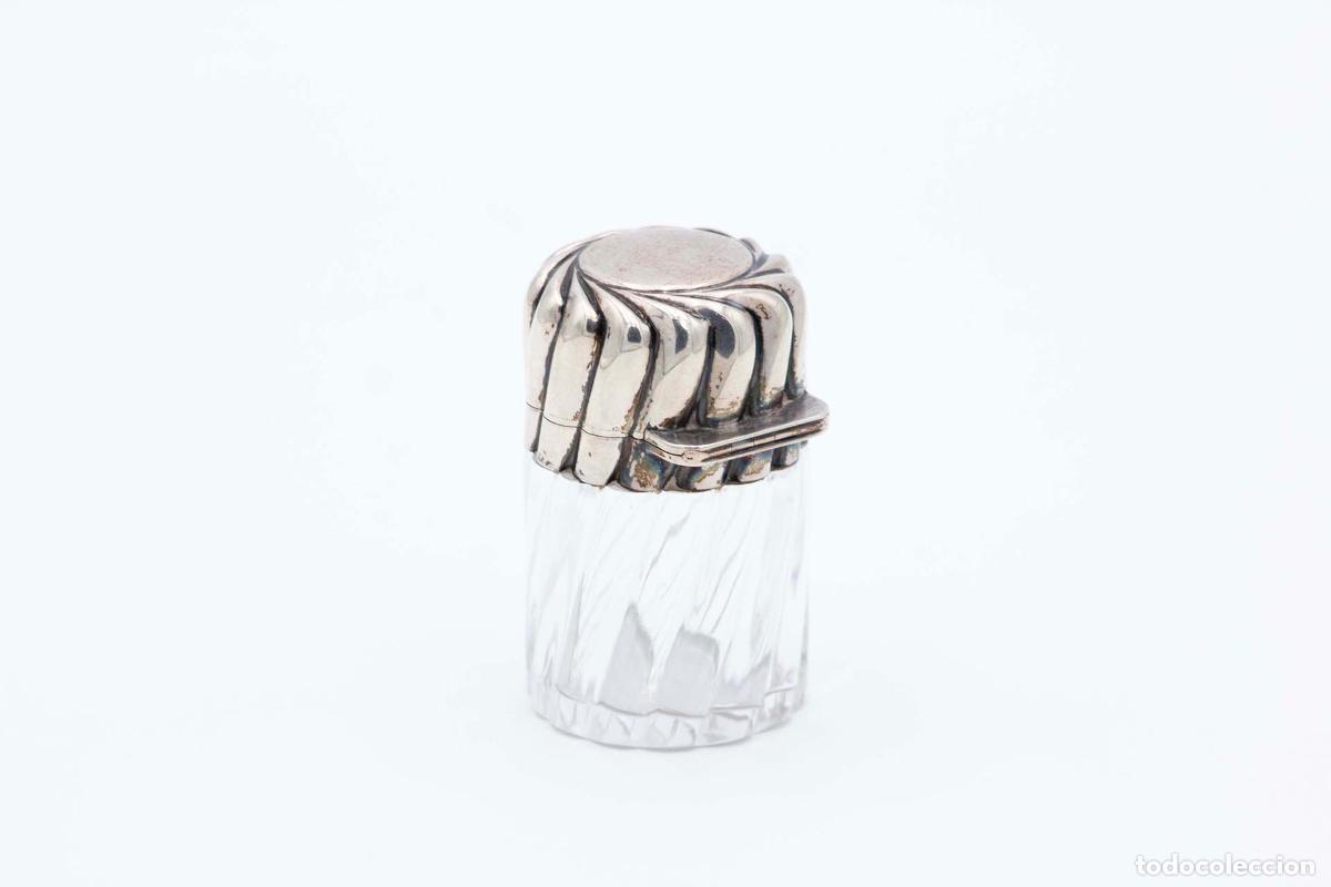 Antig&uuml;edades: Frasco de perfume, hecho de vidrio y plata. - Foto 2