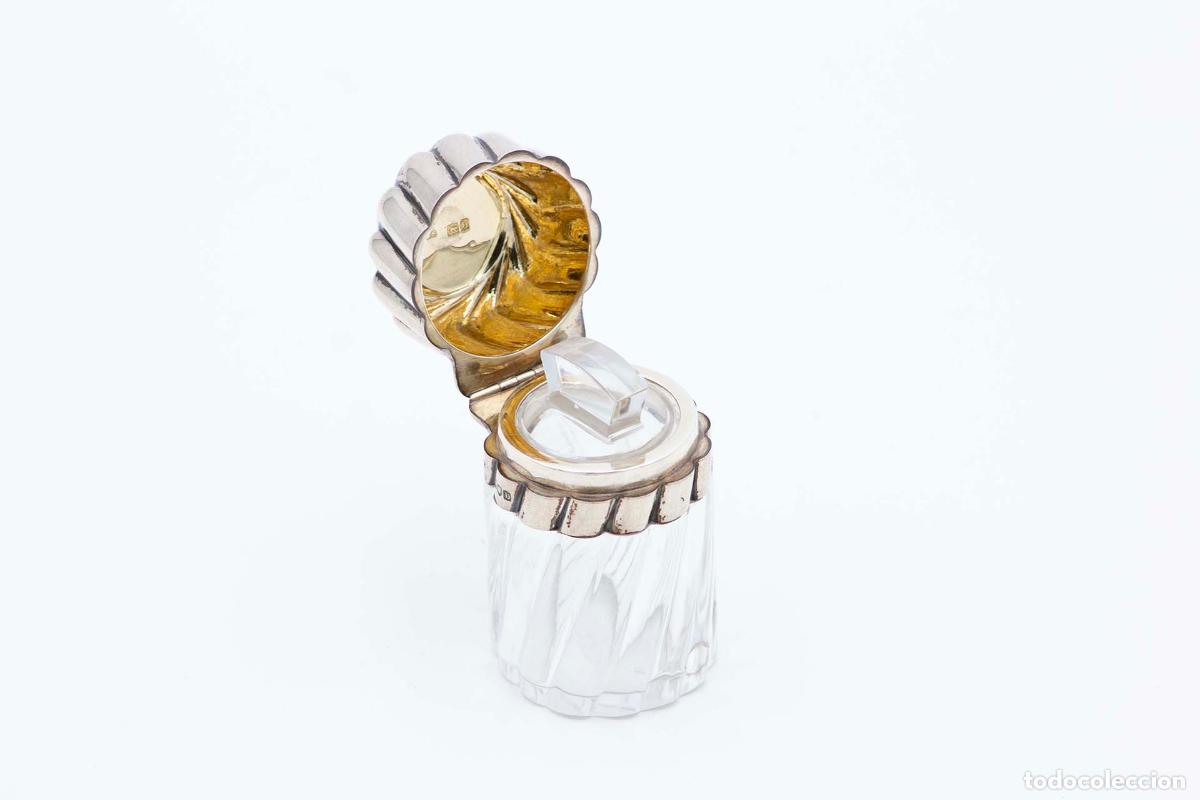 Antig&uuml;edades: Frasco de perfume, hecho de vidrio y plata. - Foto 1