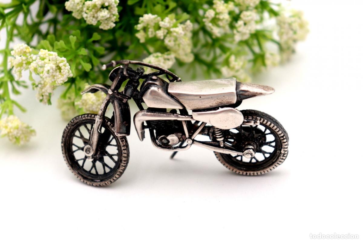 Antig&uuml;edades: Motocicleta articulada de plata - Foto 3