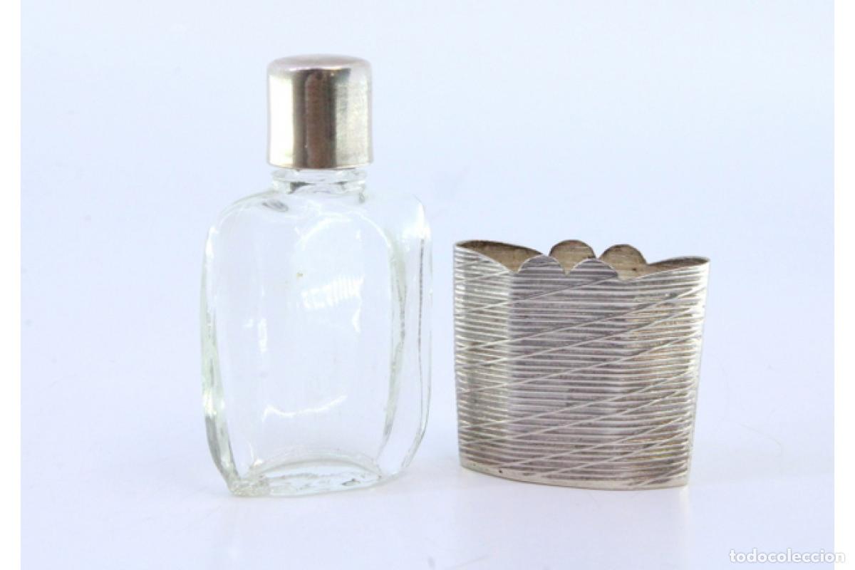 Antig&uuml;edades: Frasco de perfume, hecho de vidrio y plata. - Foto 4