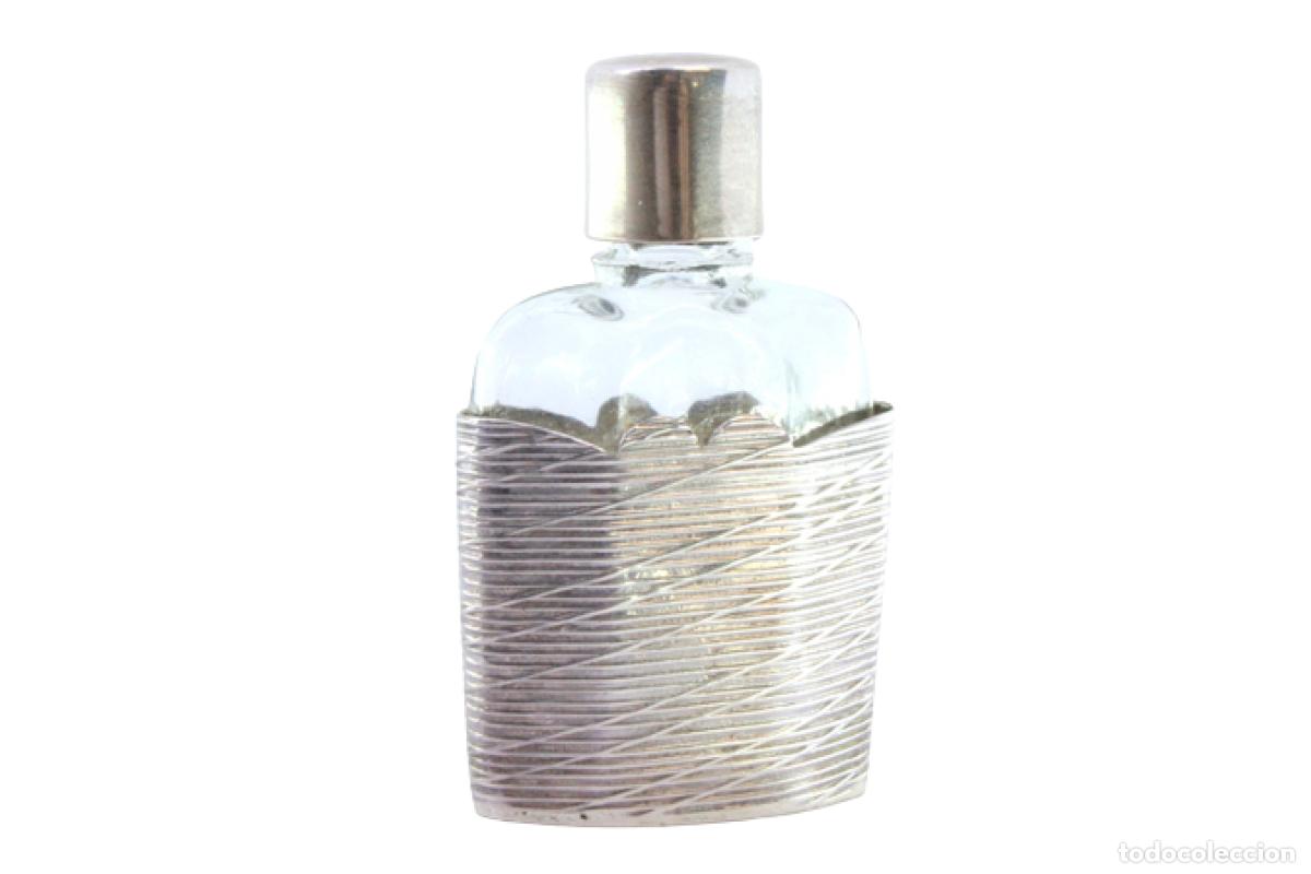 Antig&uuml;edades: Frasco de perfume, hecho de vidrio y plata. - Foto 1