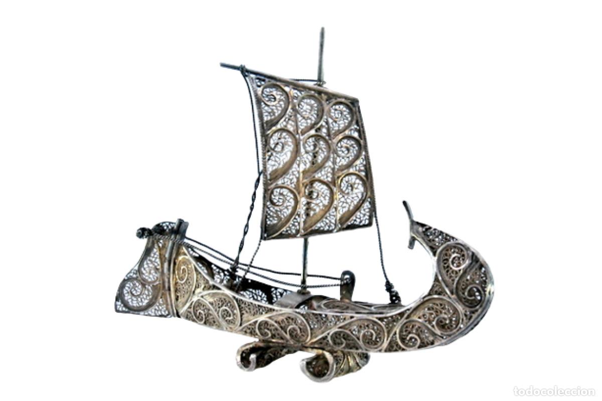 Antig&uuml;edades: Barco Moliceiro de filigrana de plata. - Foto 1
