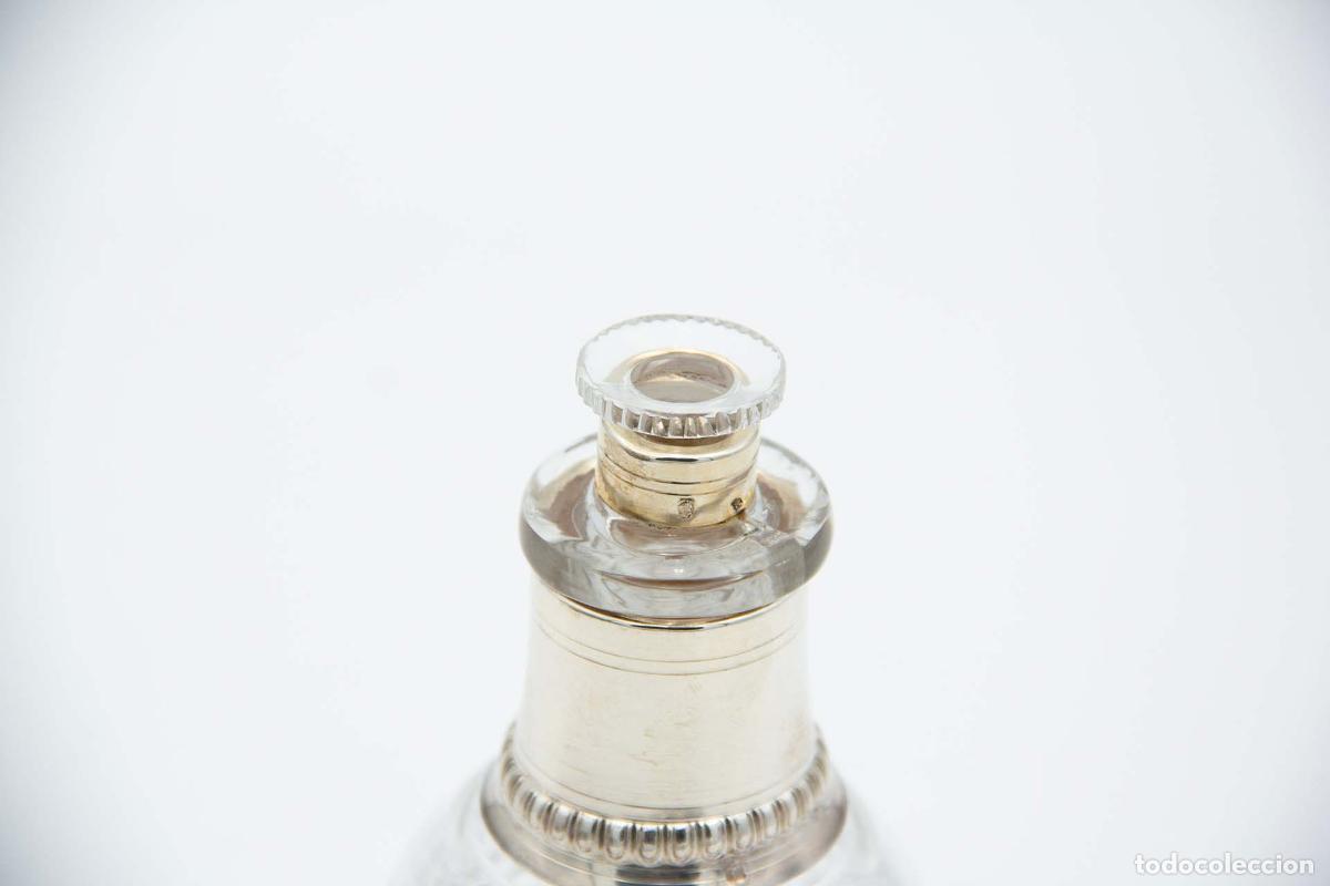Antig&uuml;edades: Frasco de perfume, hecho de vidrio y plata. - Foto 3