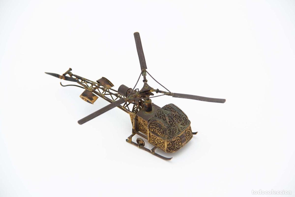 Antig&uuml;edades: Helic&oacute;ptero en plata dorada - Foto 1