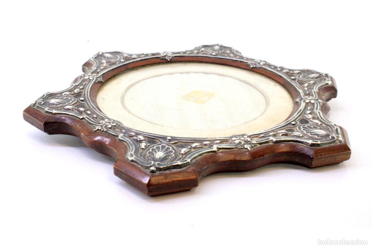 Antig&uuml;edades: Marco de madera y plata - Foto 2