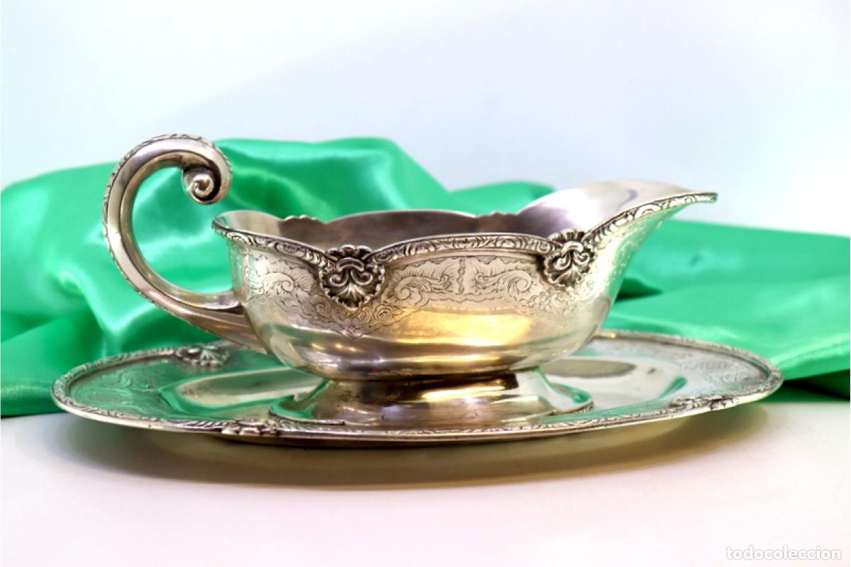 Antiques: salsera de plata
