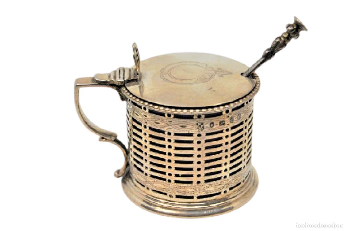 Antiques: mostacera de plata