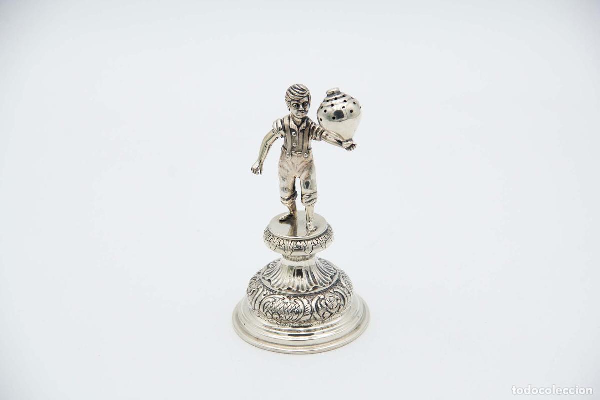 Antiguidades: Palillero de plata - Ni&ntilde;o con peonza