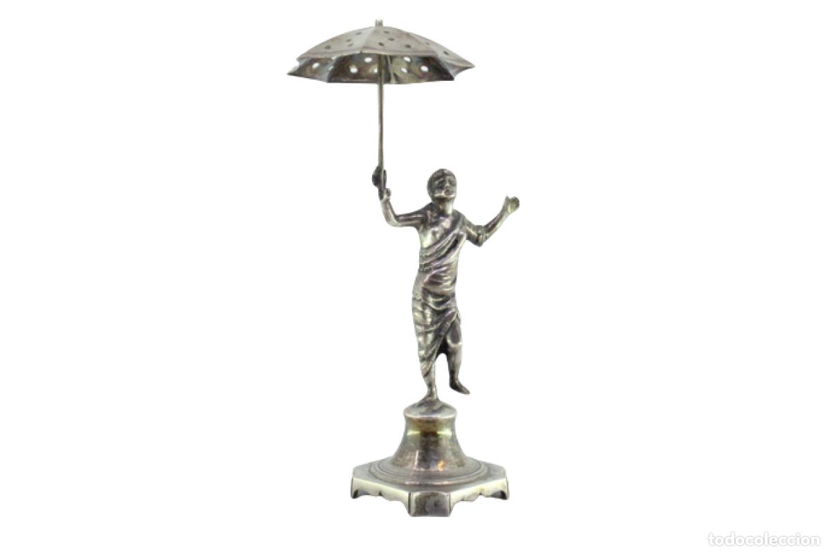 Antiguidades: Soporte de plata para palillos de dientes - Figura femenina con sombrilla