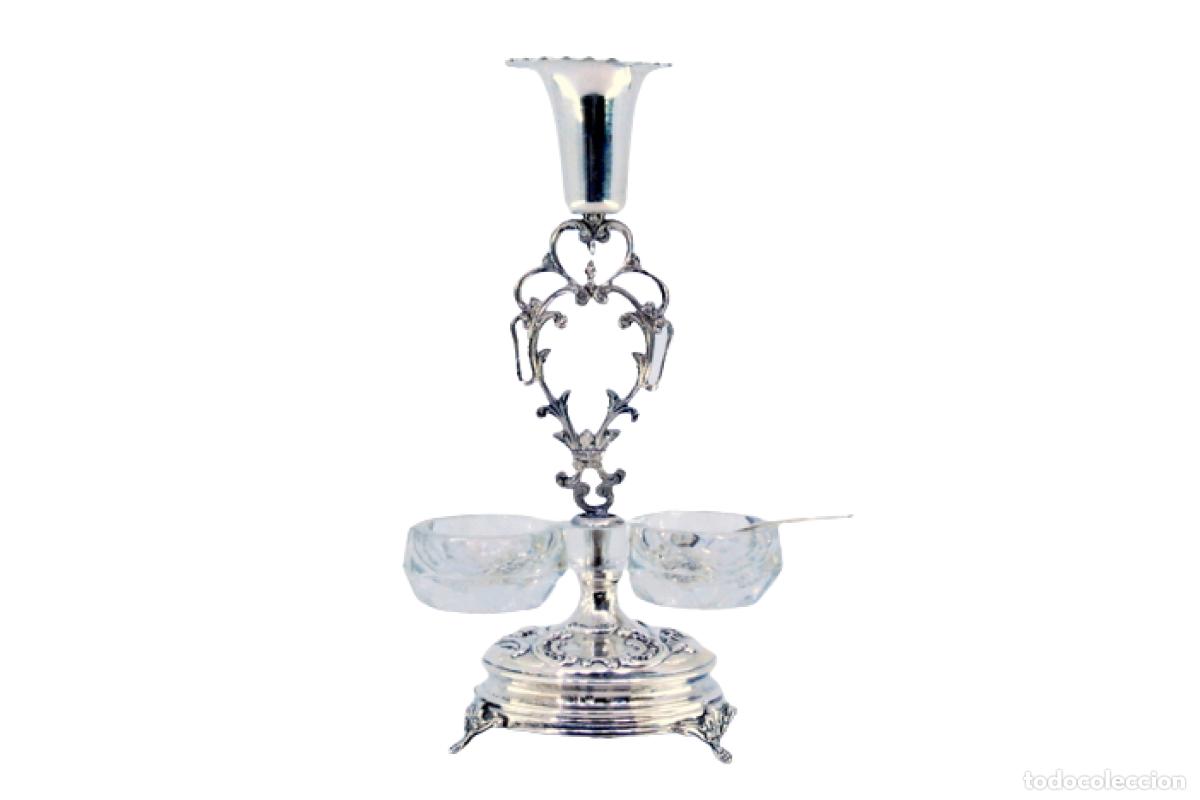 Antiguidades: Soporte para palillos de dientes/Salero/Pimentero, en color plata.