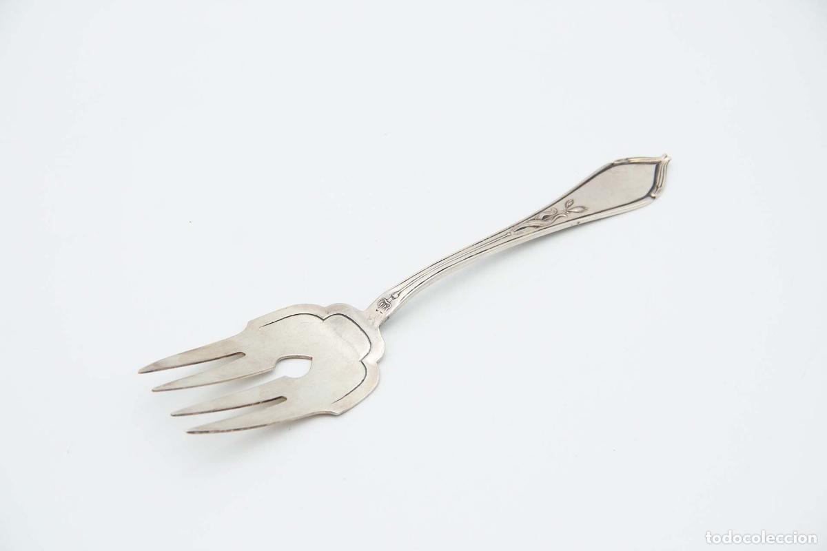 Antiguidades: Tenedor de servir de plata