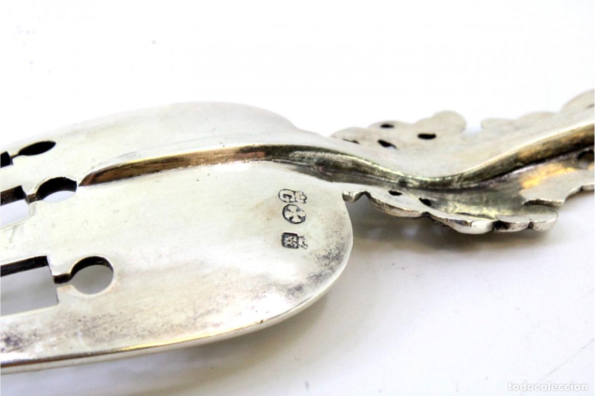 Antig&uuml;edades: Tenedor decorativo de plata - Foto 4