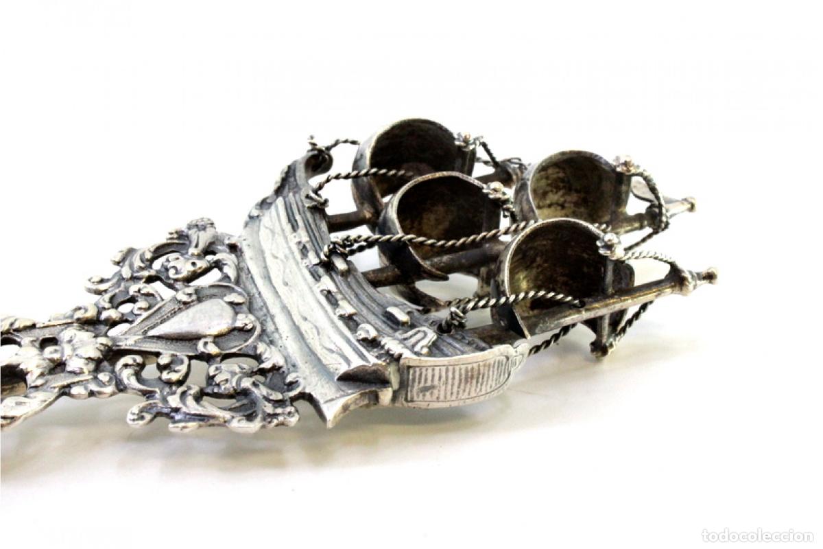 Antig&uuml;edades: Tenedor decorativo de plata - Foto 7