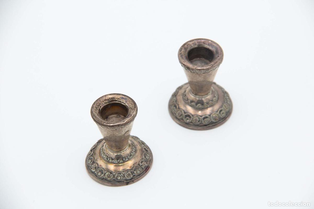 Antig&uuml;edades: Par de candelabros de plata - Foto 2