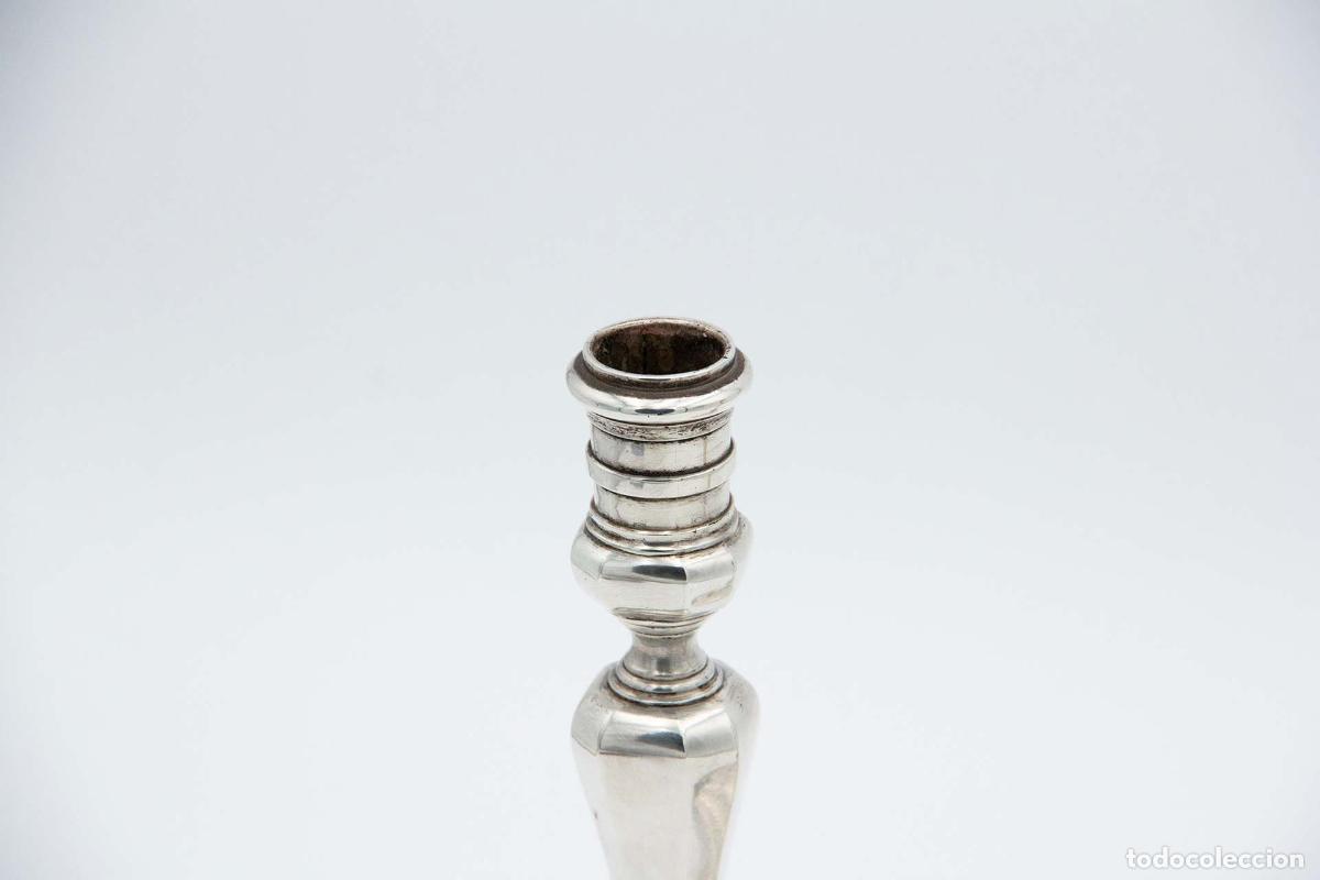 Antig&uuml;edades: Par de candelabros de plata - Foto 3