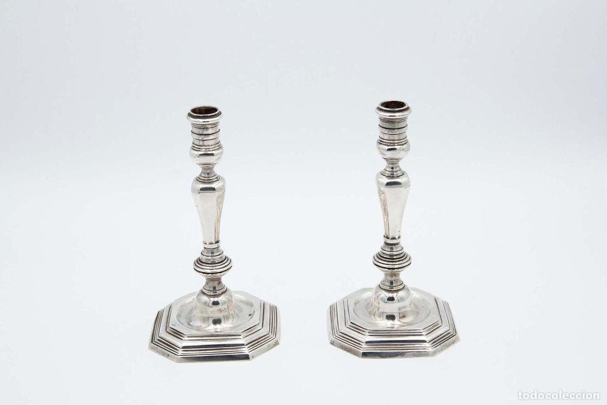 Antiquit&auml;ten: Par de candelabros de plata