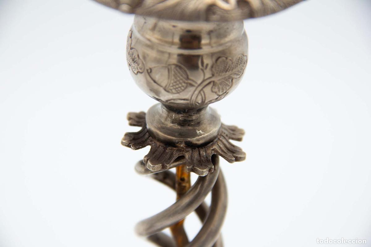Antig&uuml;edades: Par de candelabros de plata - Foto 2