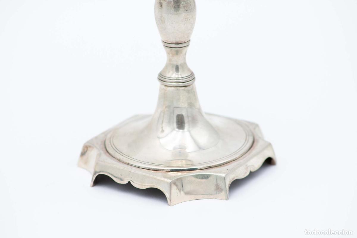 Antig&uuml;edades: Par de candelabros de plata - Foto 2