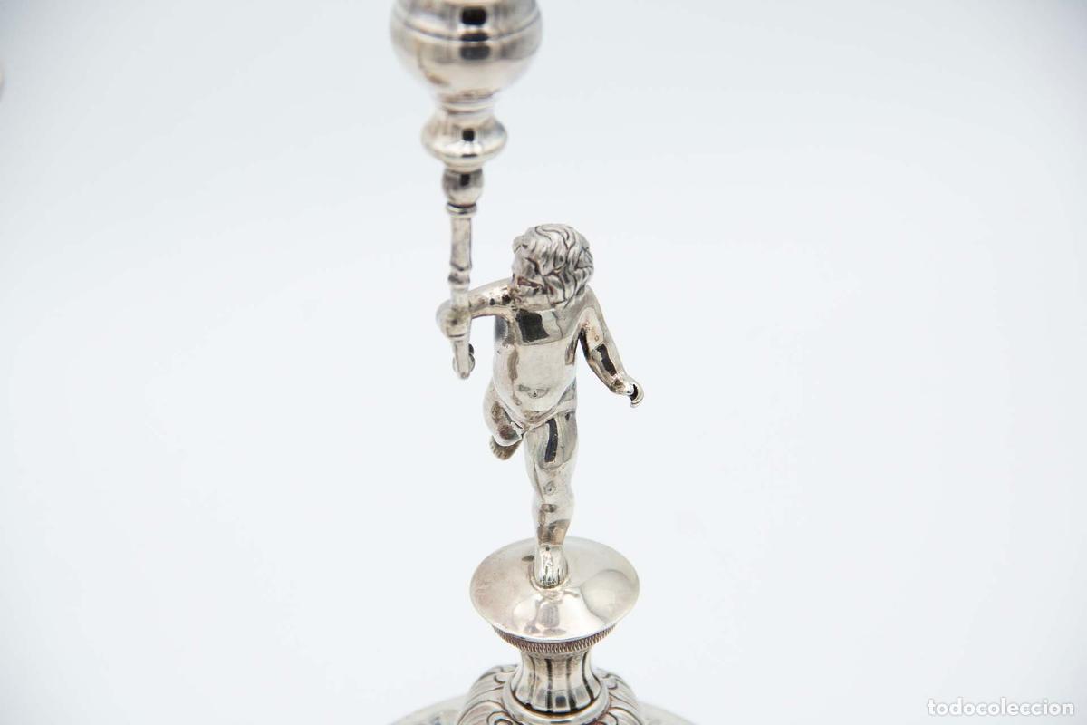 Antig&uuml;edades: Par de candelabros de plata - Foto 2