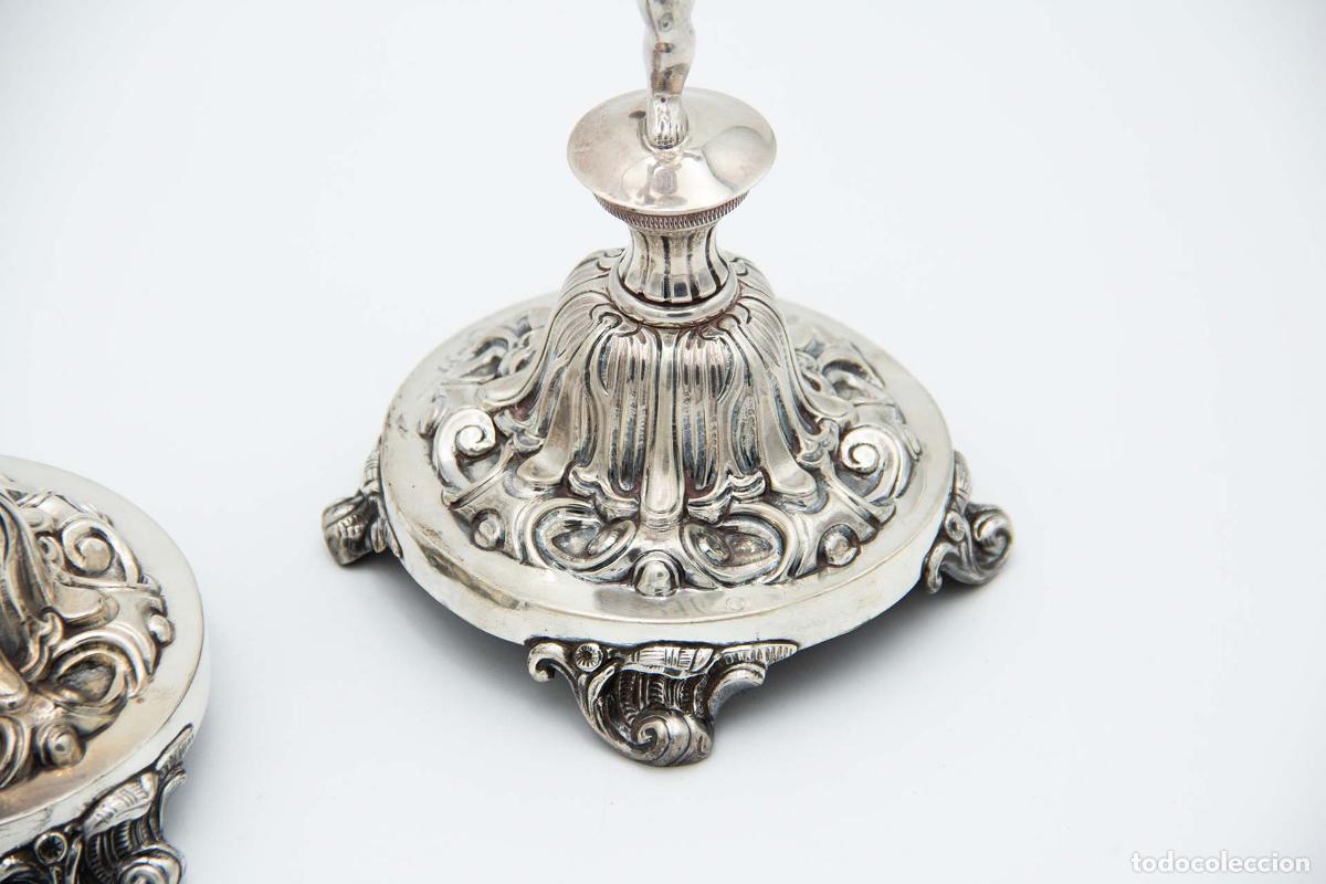 Antig&uuml;edades: Par de candelabros de plata - Foto 4