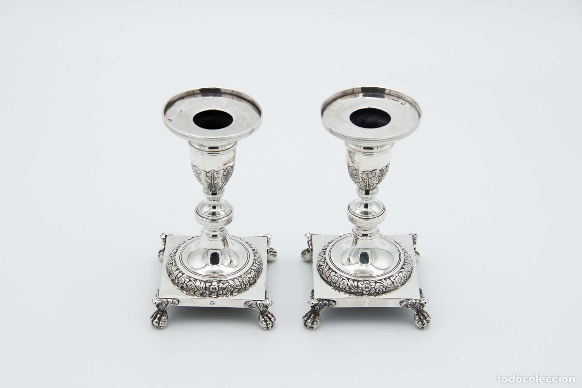 Antiquit&auml;ten: Par de candelabros de plata