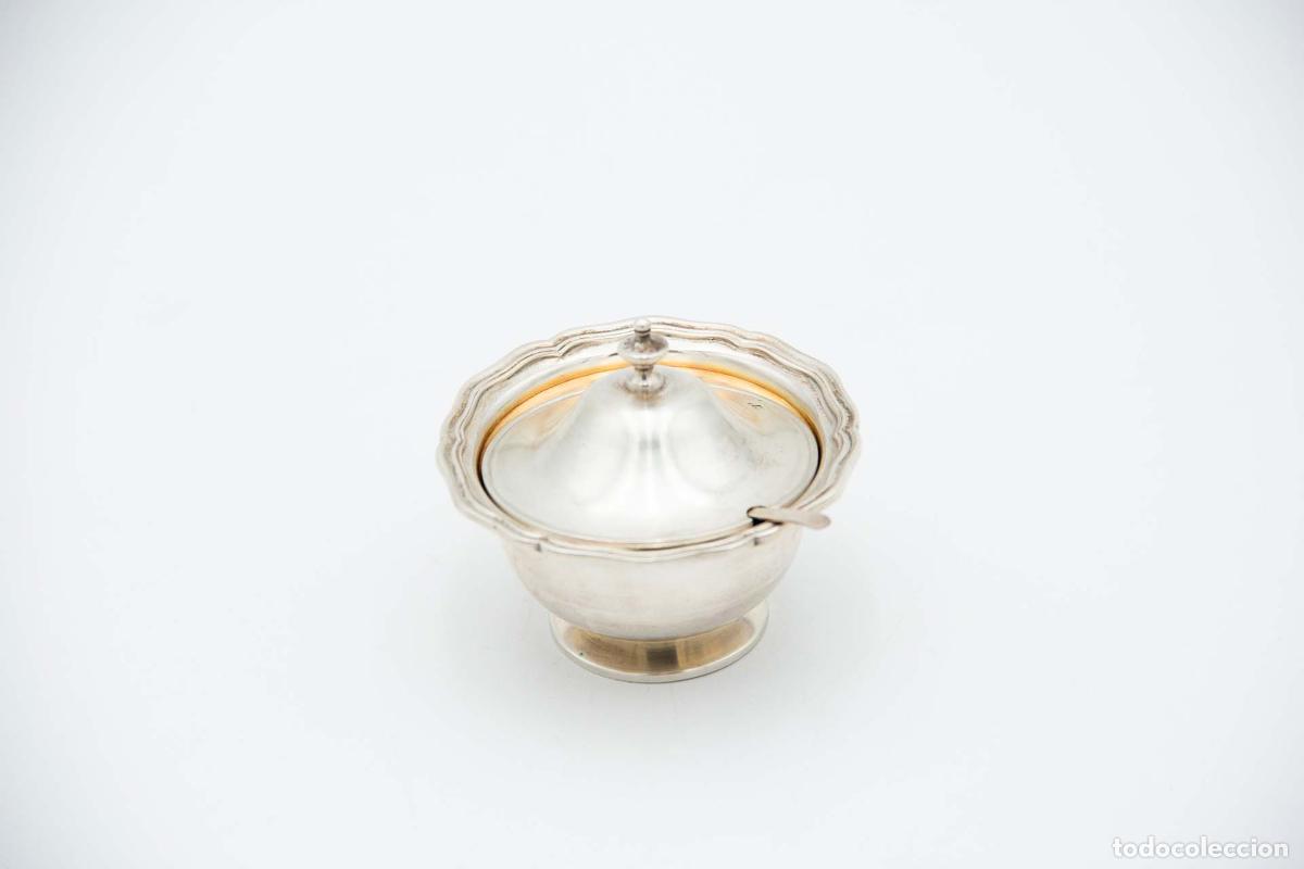 Antiques: salero de plata