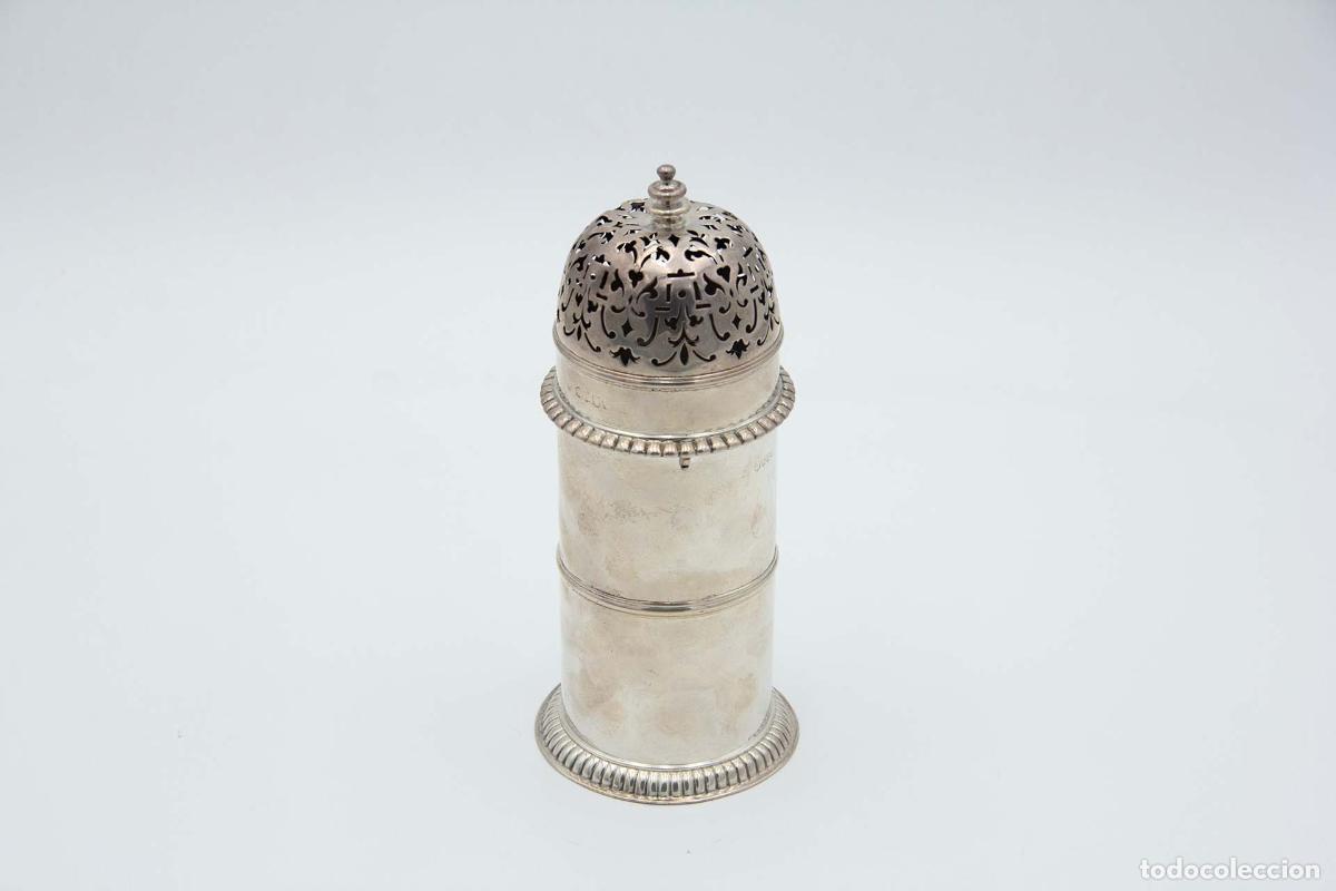 Antiques: plumero de plata