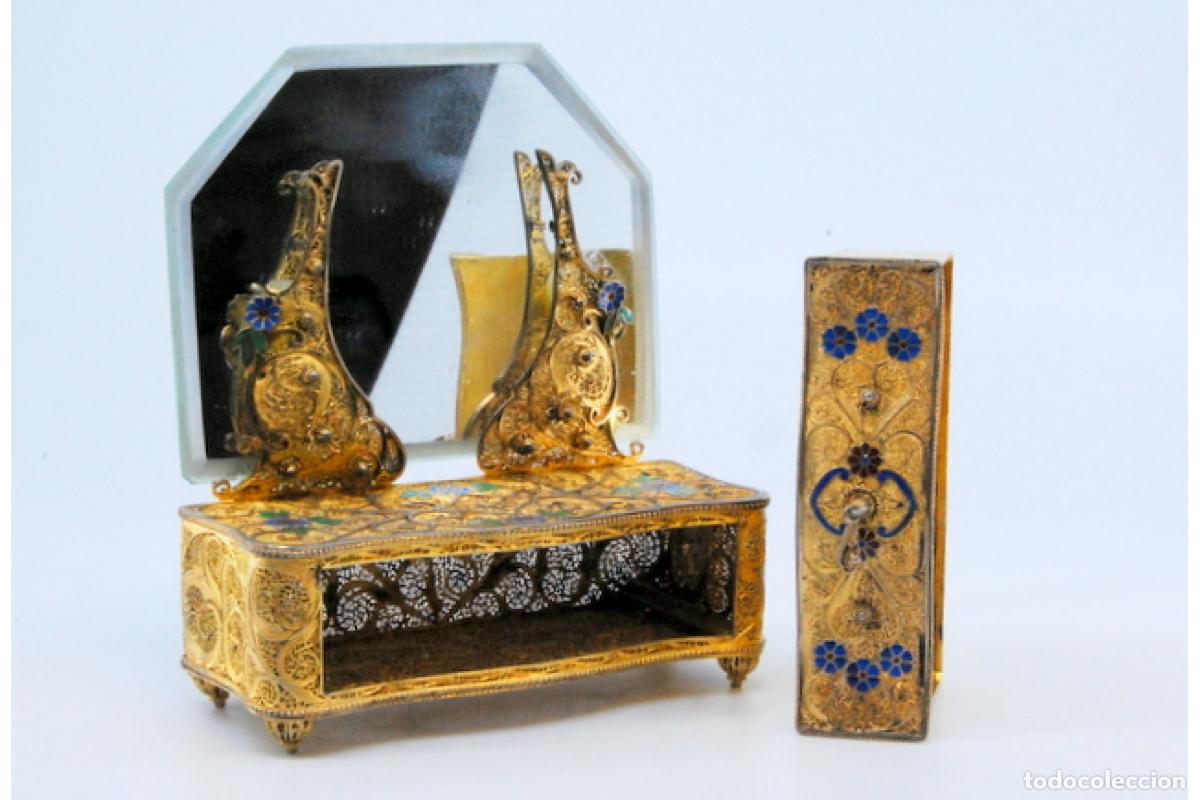 Antig&uuml;edades: Joyero de filigrana de plata dorada. - Foto 3