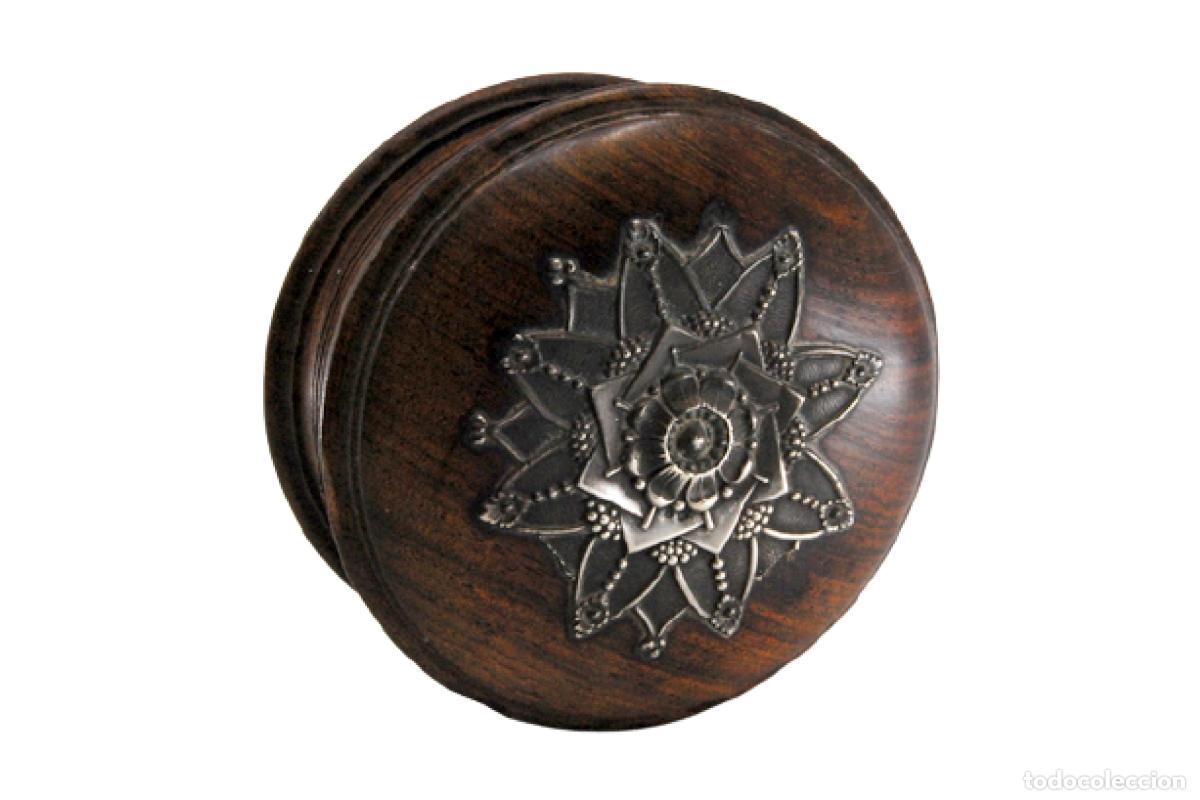 Antig&uuml;edades: Joyero, hecho de madera y plata. - Foto 1