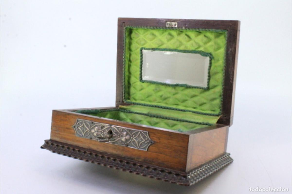 Antig&uuml;edades: Joyero, hecho de madera y plata. - Foto 8