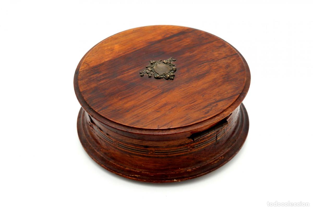 Antig&uuml;edades: Joyero, hecho de madera y plata. - Foto 3