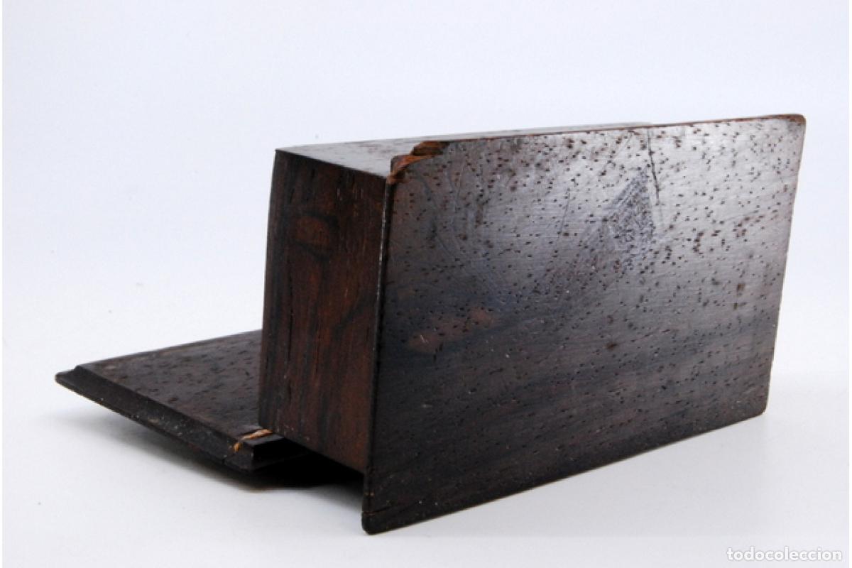 Antig&uuml;edades: Caja para sellos, hecha de madera y plata. - Foto 2
