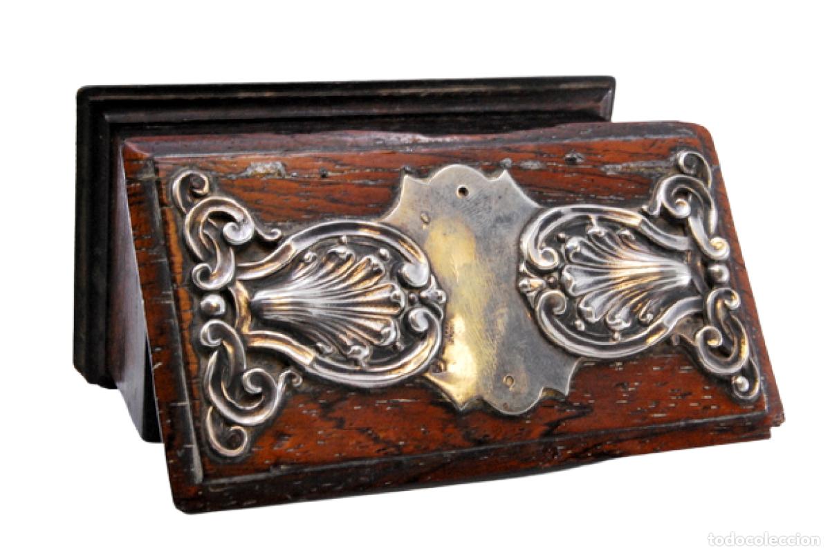 Antig&uuml;edades: Caja para sellos, hecha de madera y plata. - Foto 1