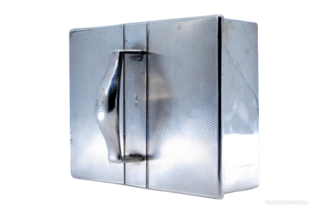 Antiques: Caja de tabaco, en plata