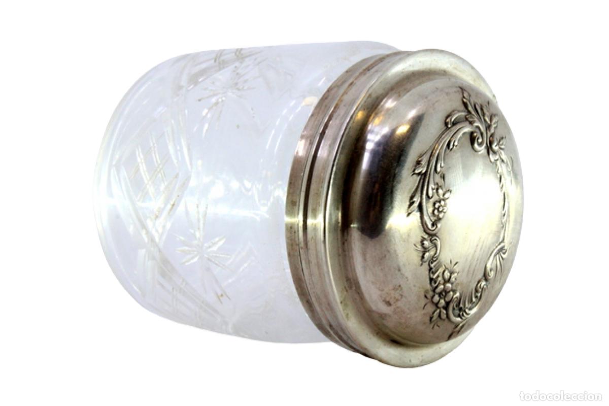 Antig&uuml;edades: olla de plata