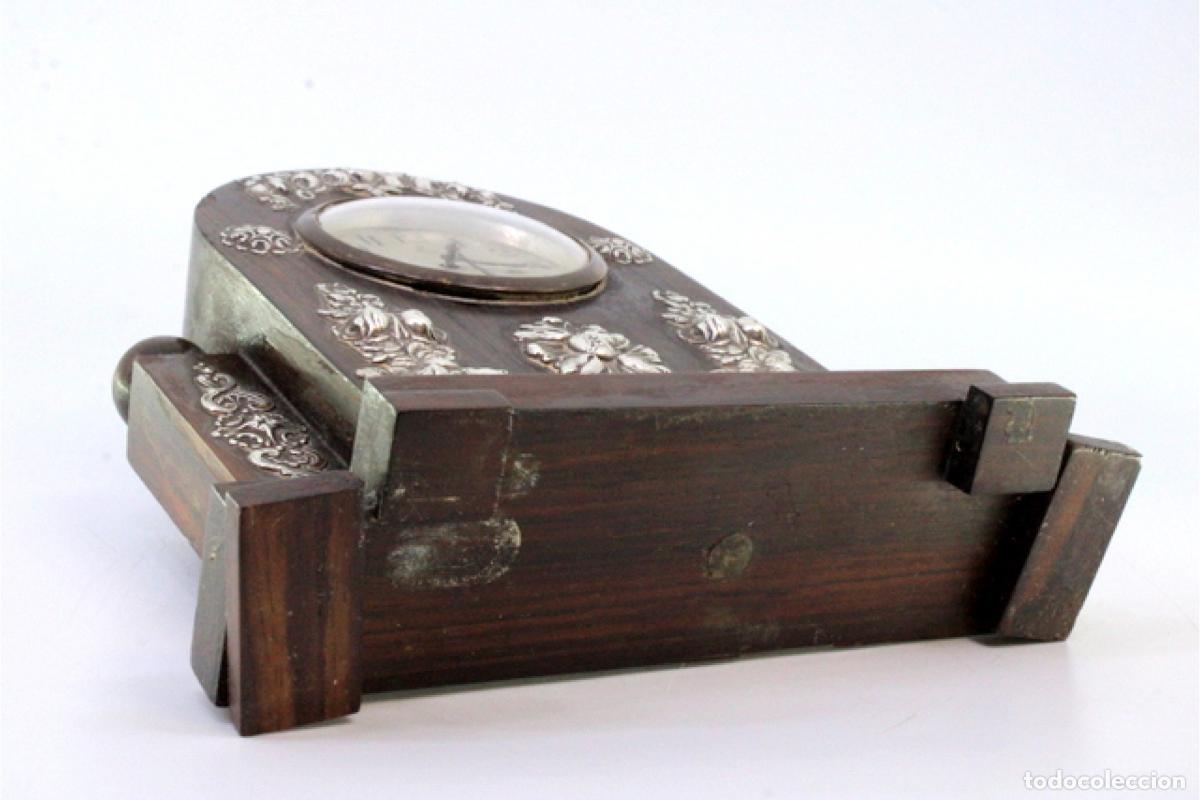 Antig&uuml;edades: Reloj de madera y plata - Foto 7