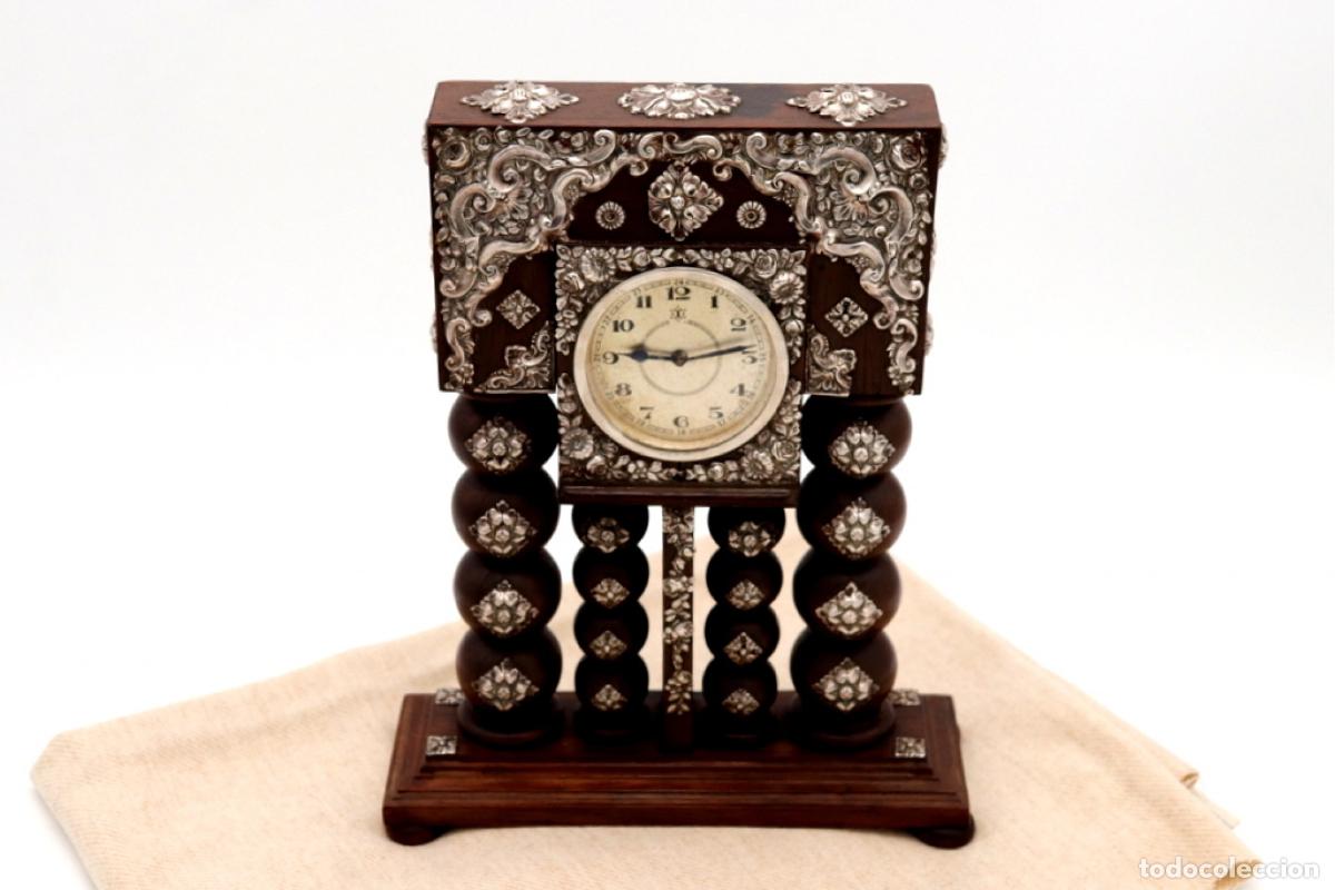 Antig&uuml;edades: Reloj de madera y plata - Foto 4