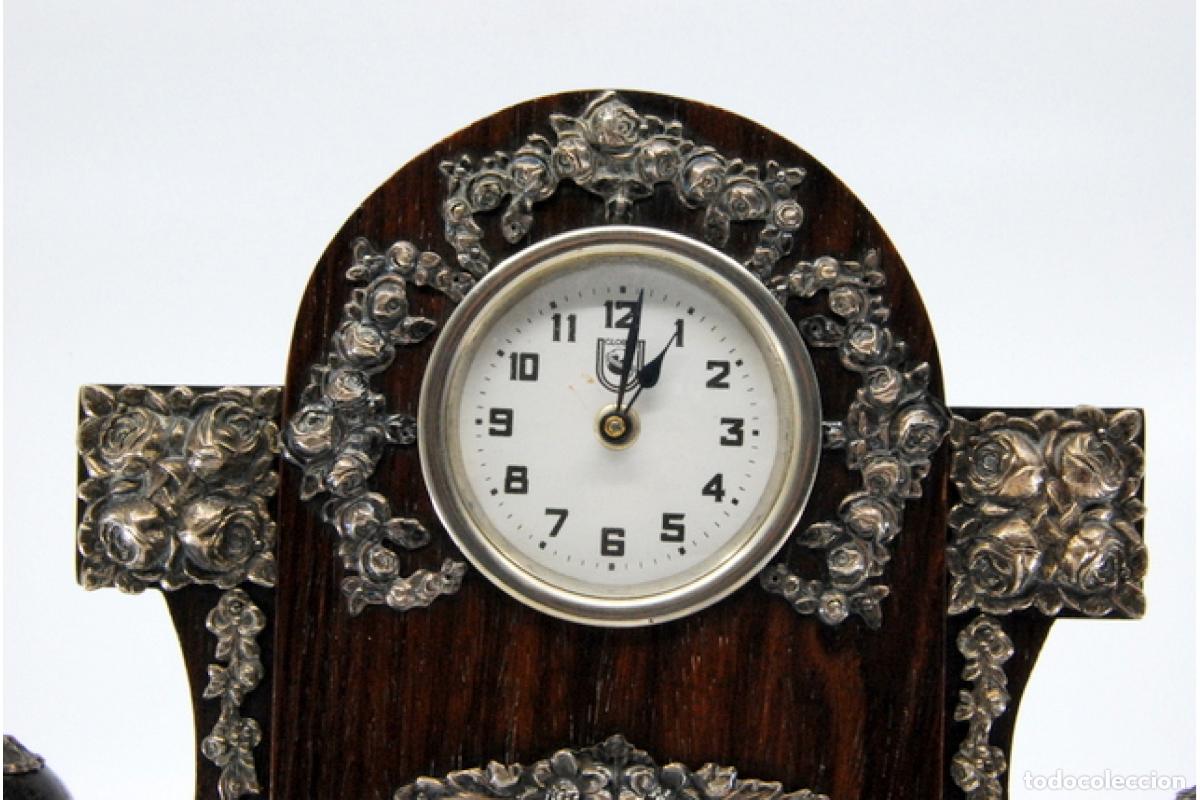 Antig&uuml;edades: Reloj de madera y plata - Foto 8