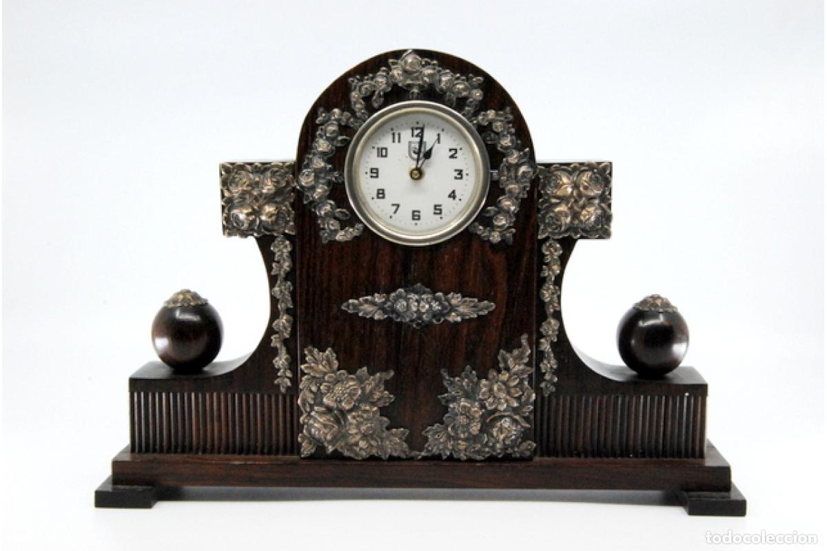 Antig&uuml;edades: Reloj de madera y plata - Foto 9