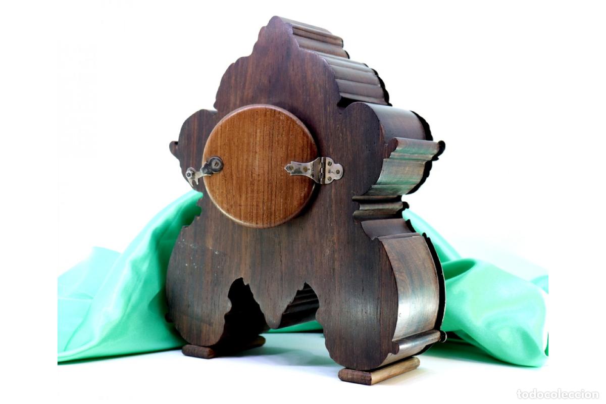 Antig&uuml;edades: Reloj despertador, de madera y plata. - Foto 7