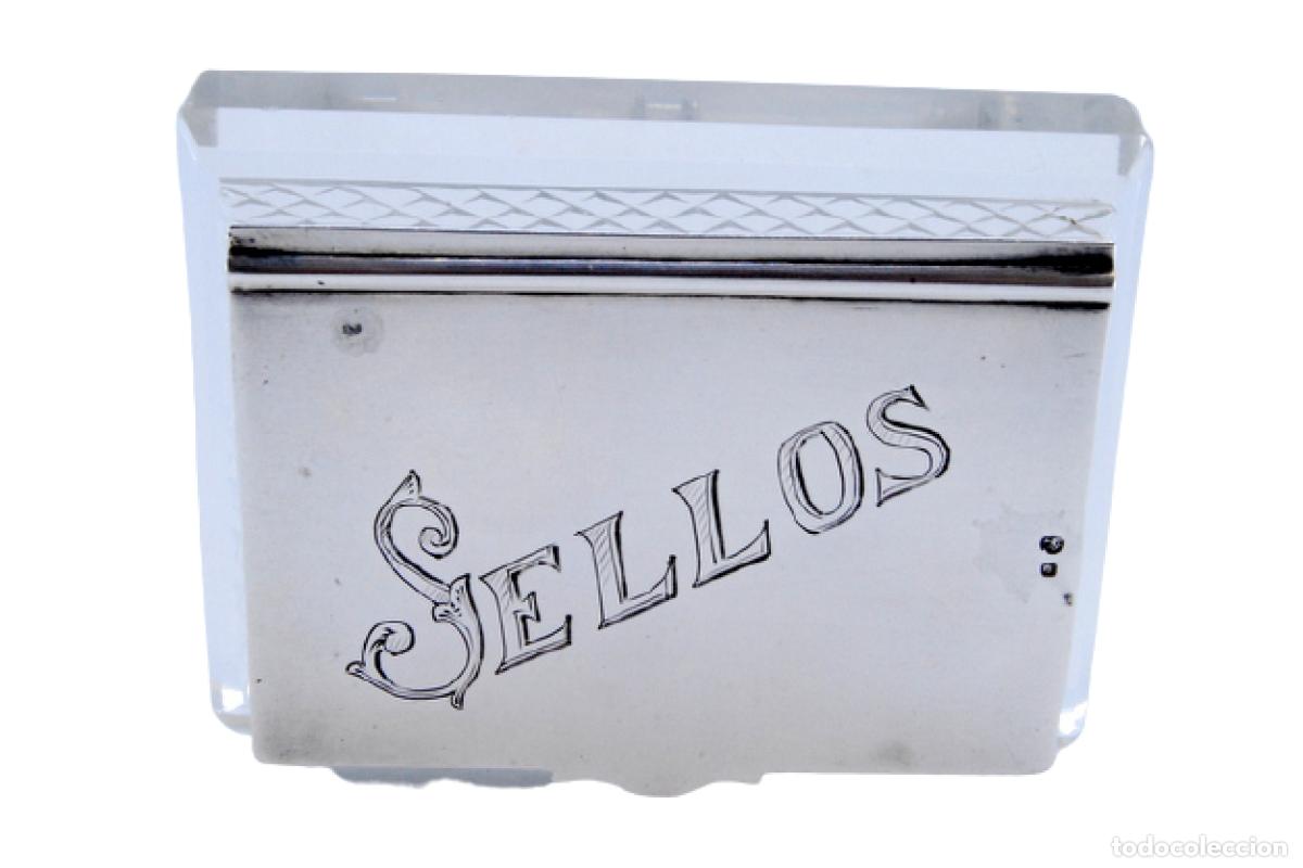 Antig&uuml;edades: Caja para sellos, de cristal y plata. - Foto 1