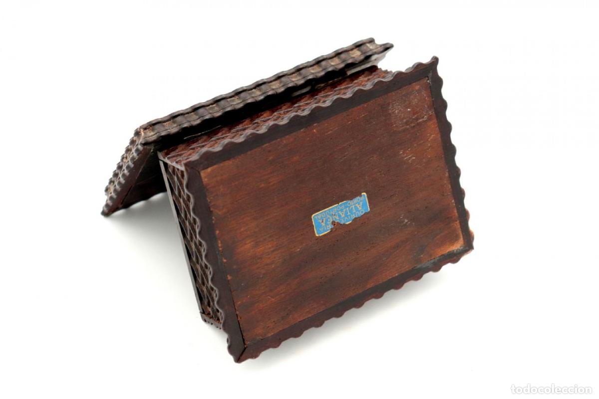 Antig&uuml;edades: Caja para sellos, hecha de madera y plata. - Foto 2